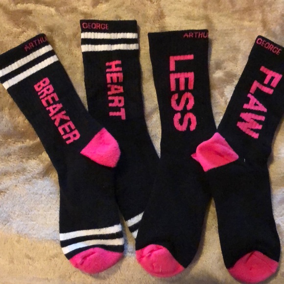 Super cute knee high socks - never been worn! - Picture 1 of 3